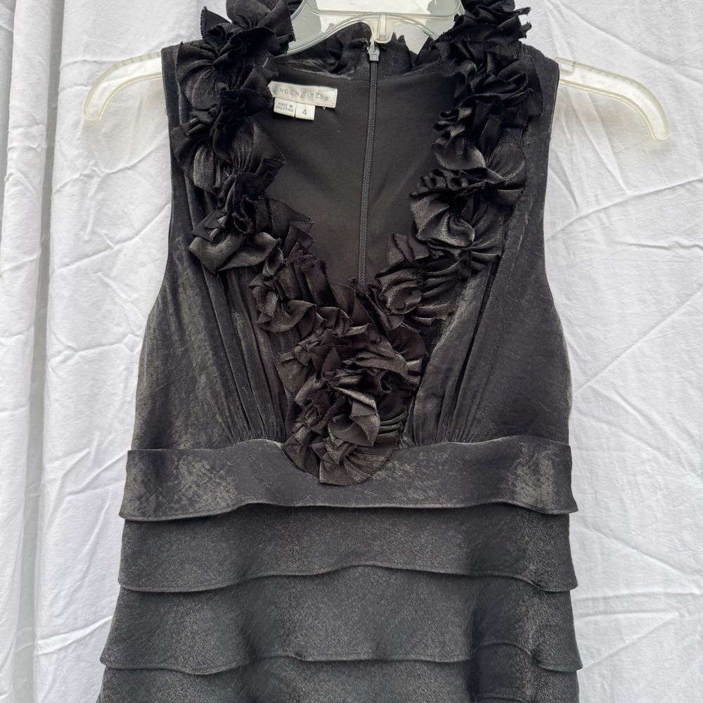 London Times 8 Petite Cocktail Sheath Dress Party Black Shimmer Tiered Empire